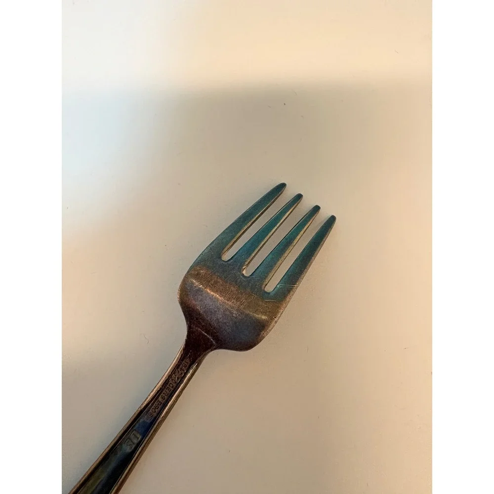 1847 Rogers Bros Daffodil Silverplate Cocktail Seafood Fork Vintage 4.5 Inch